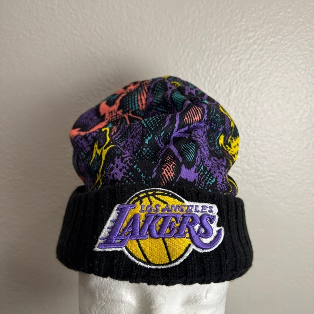 Los Angeles Lakers New Era Vintage Beanie Hat OSFM